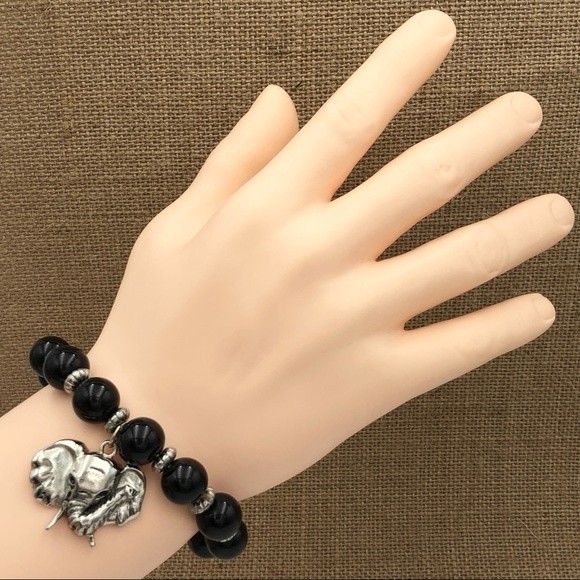 🌼 Black Bead Elephant Charm Stretch Bracelet - Picture 2 of 2
